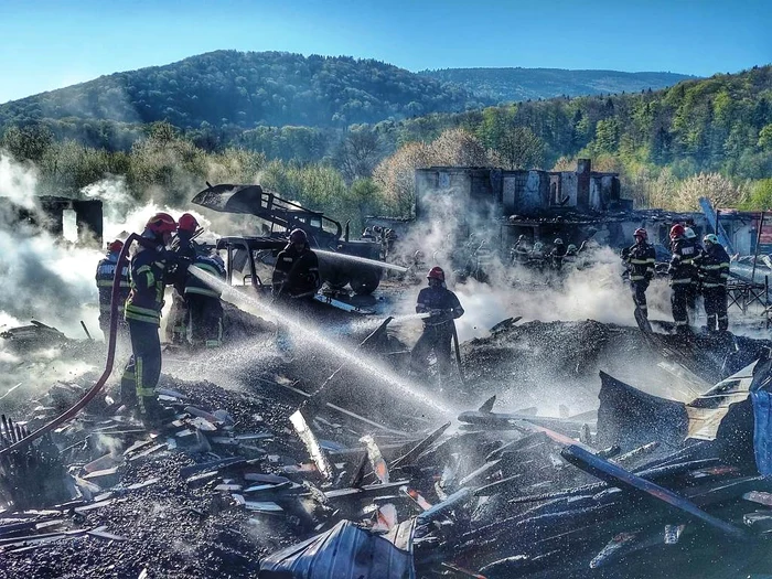 Pagubele înregistrate sunt enorme FOTO ISU Neamț