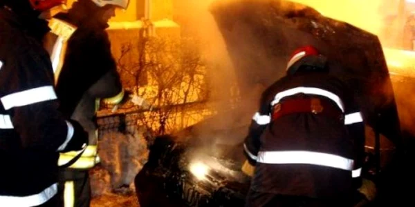 masina incendiata
