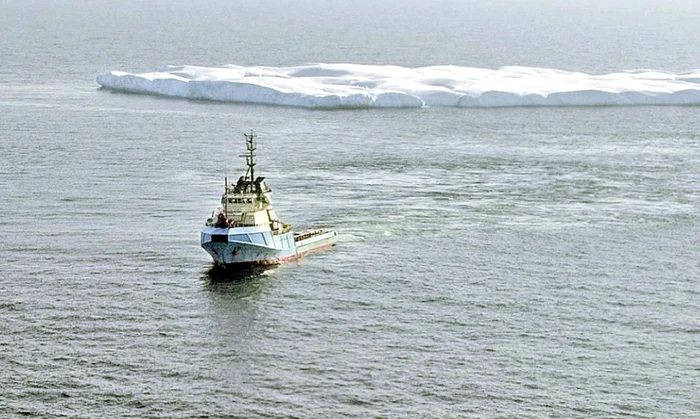 Aisbergul va fi adus de la  8.850 de kilometri distanţă şi  va pierde 30% din masă, de-a  lungul călătoriei de 10 luni