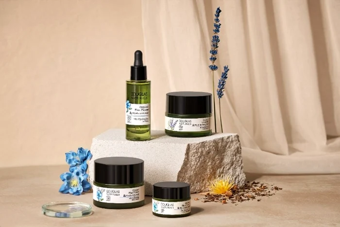 Douglas Picture3 (4) jpg