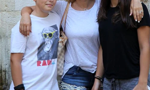 Andreea Esca Aris Alexia jpeg