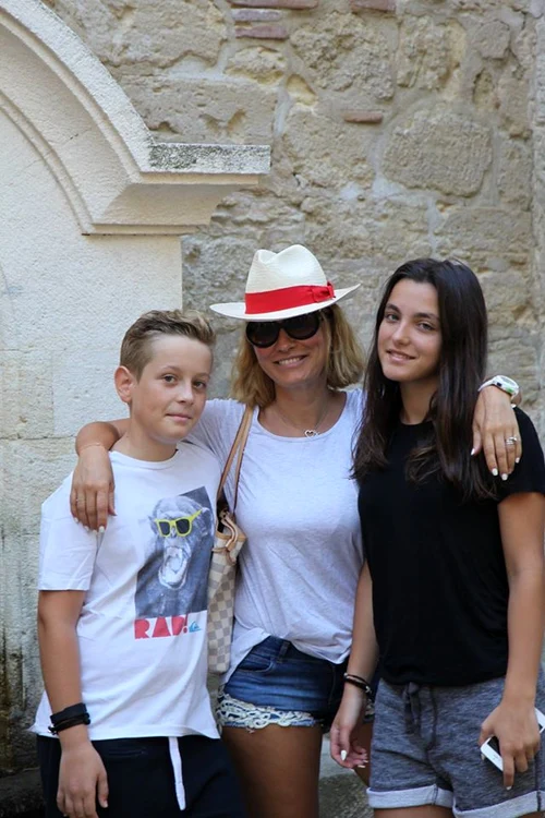 Andreea Esca Aris Alexia jpeg