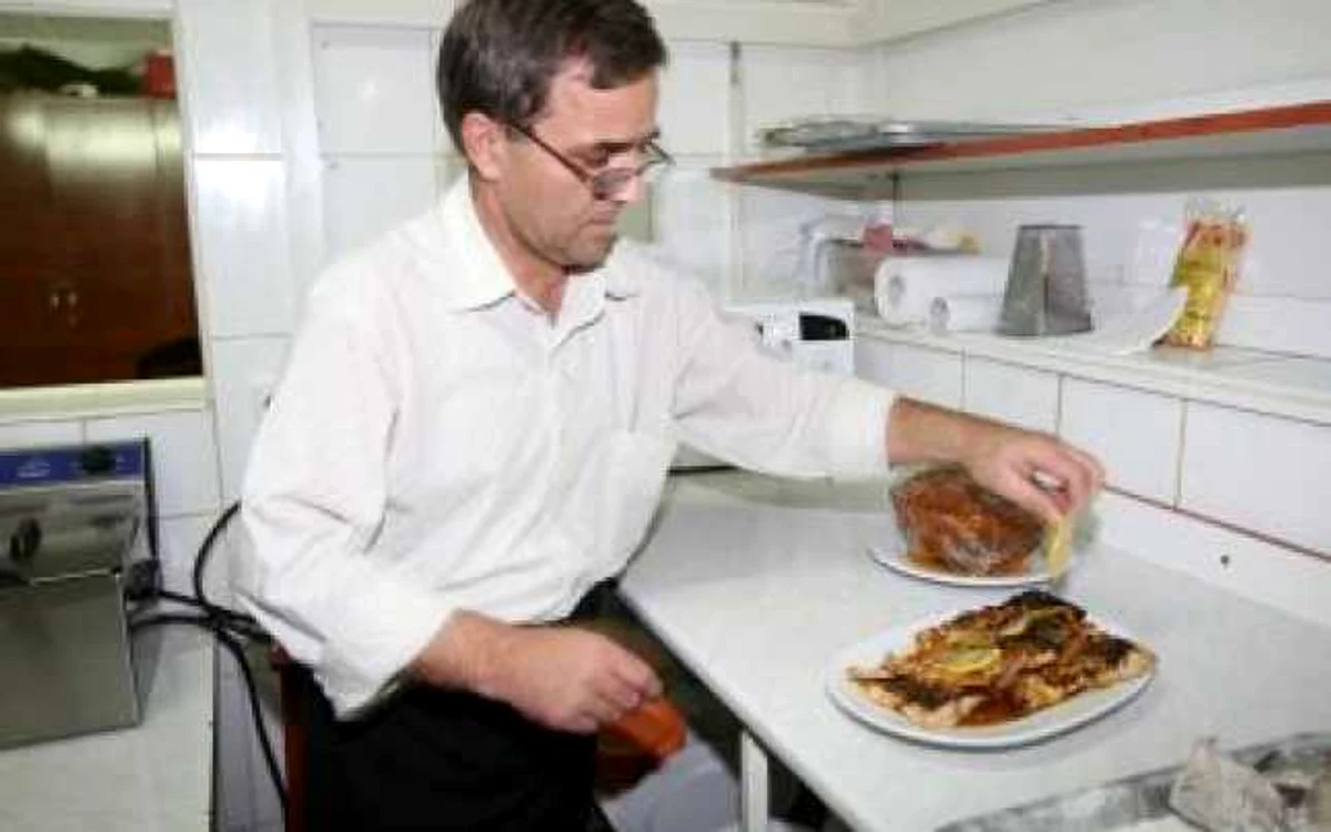 Galaţi: Costel Stratulat a gătit specialităţi din vânat pentru Ceauşescu