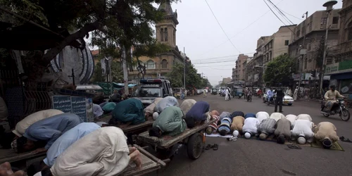 rugaciune karachi pakistan islam musulmani FOTO reuters