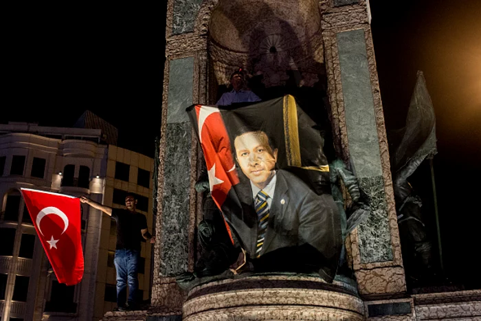 Președintele Erdogan va putea să aibă încă două mandate la preşedinţie dacă noul sistem va fi aprobat prin referendumFoto: Getty