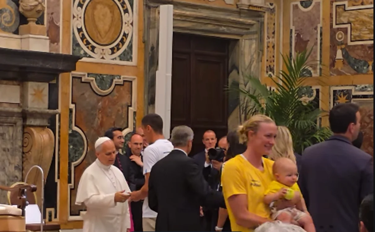 David Popovici, primit în audiență de Papa Leon al XIV-lea. FOTO: Vatican News