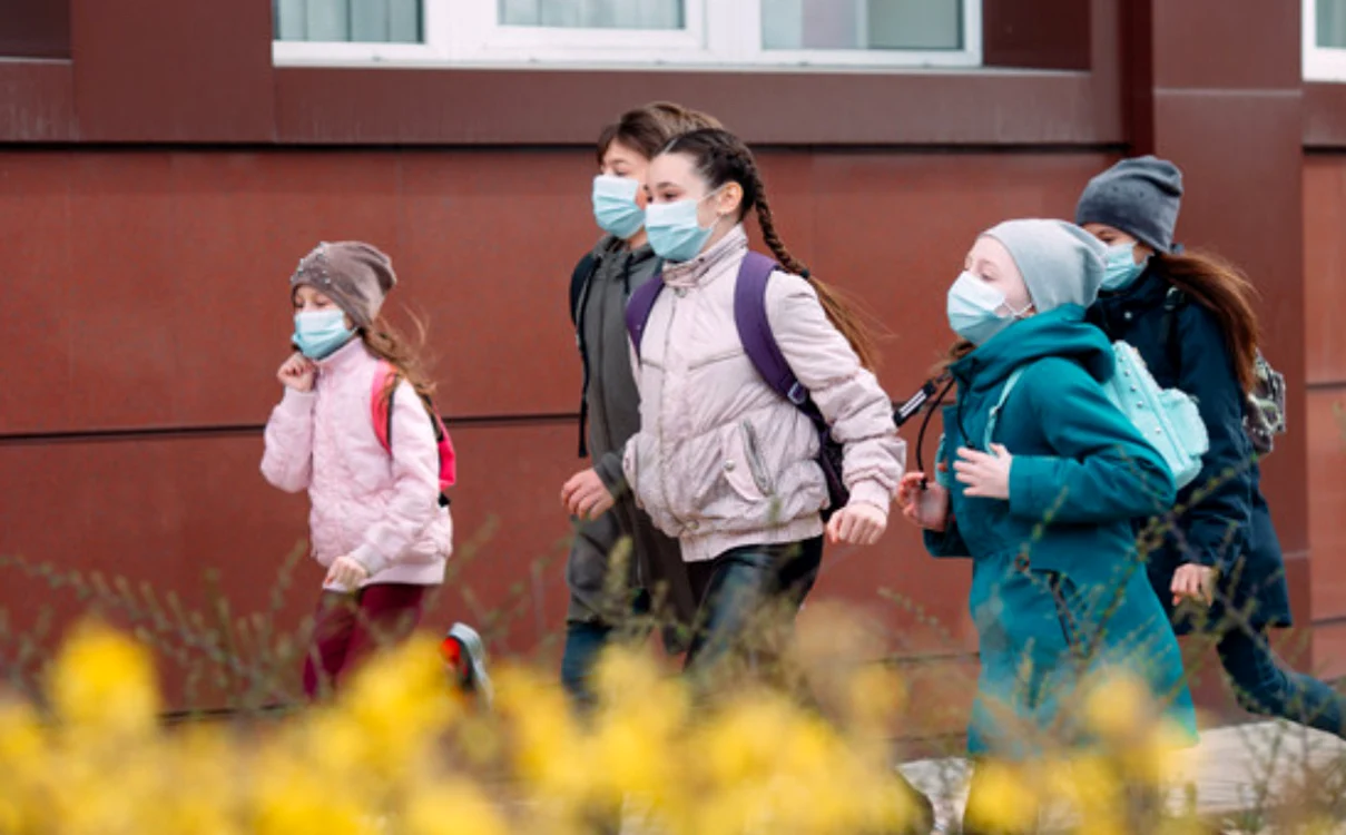 
    Elevii de gimnaziu și de liceu revin din vacanța de iarnă pe 3 ianuarie, iar cei din ciclul primar pe 10 ianuarieFoto: Shutterstock  