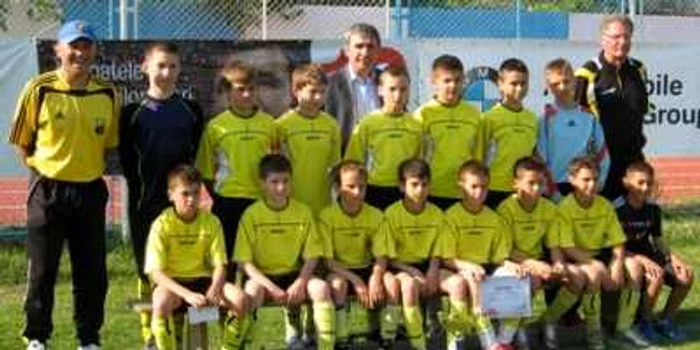 Arad: Cadou de la Hagi pentru puștii lui Atletico