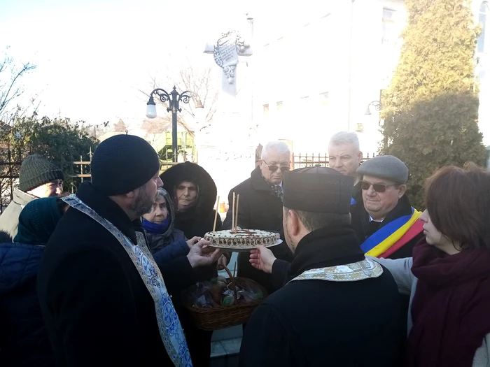 Sătenii se întâlnesc în fiecare an, la mijlocul lunii ianurie FOTO: FB/Grigore Sebeș