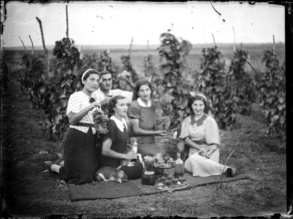 Fotografiile lui Costică Acsinte Specificul jpeg