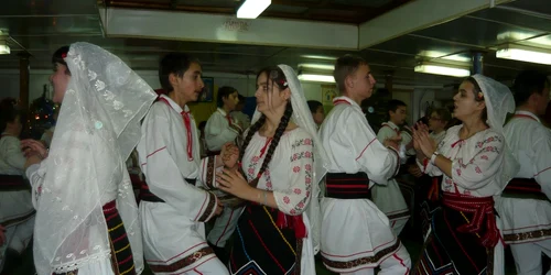 În spectacol. FOTO: NICOLETA BUTNARU