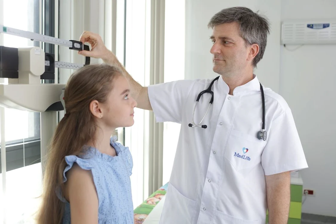 Dr. Sergiu Straticiuc, medic ortoped pediatru în Hyperclinica MedLife Iaşi