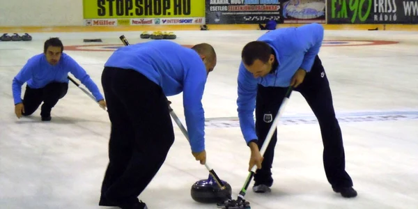 Federaţia Română de Curling caută cât mai mulţi adepţi ai acestui sport