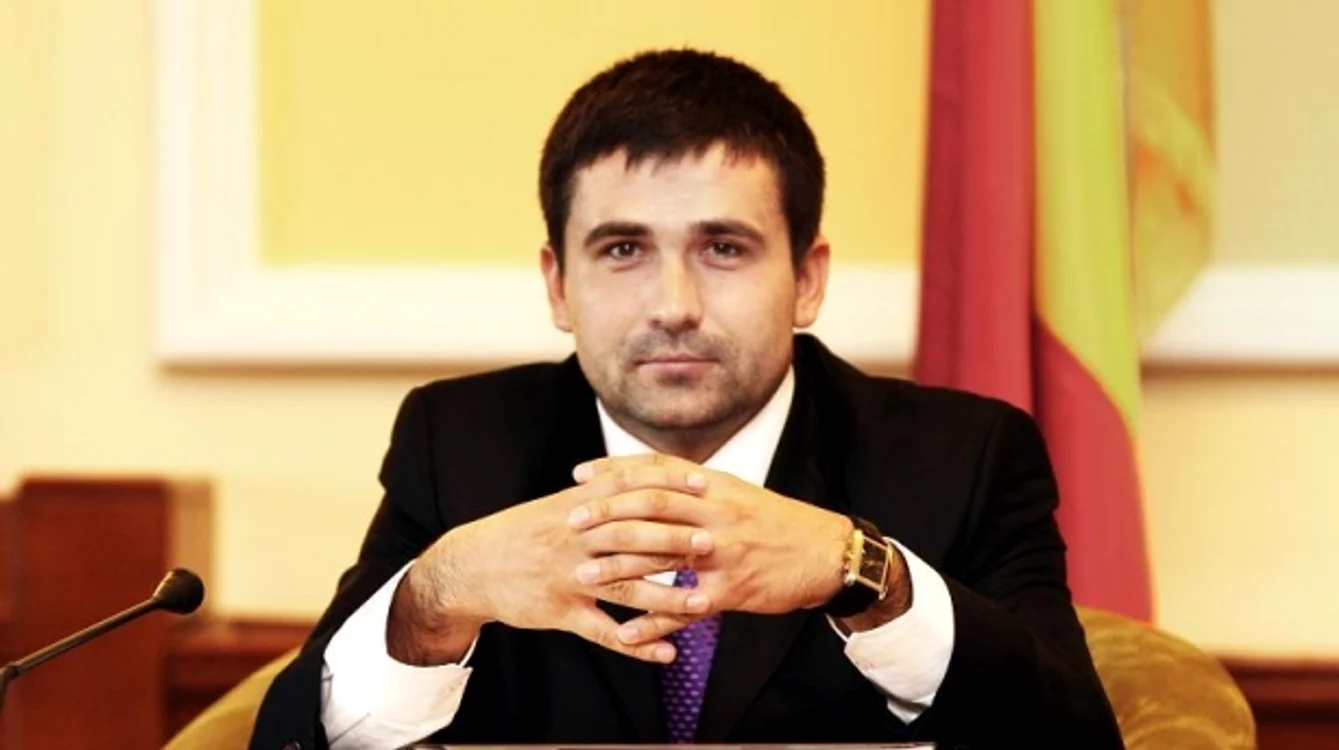 
    Deputatul Adrian Gurzău este acuzat de trafic de influență în dosarul Carpatica.   