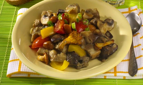 salata calda de ciuperci jpeg
