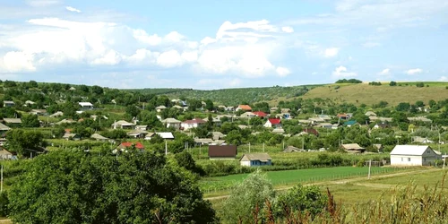 Sat Moldova FOTO Calm md jpg