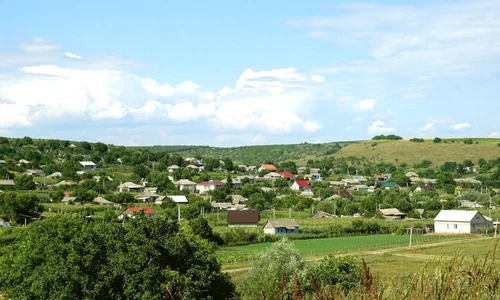 Sat Moldova FOTO Calm md jpg