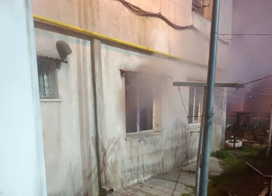Două persoane au murit în apartamentul care a luat foc la Tulcea. FOTO: ISU Tulcea