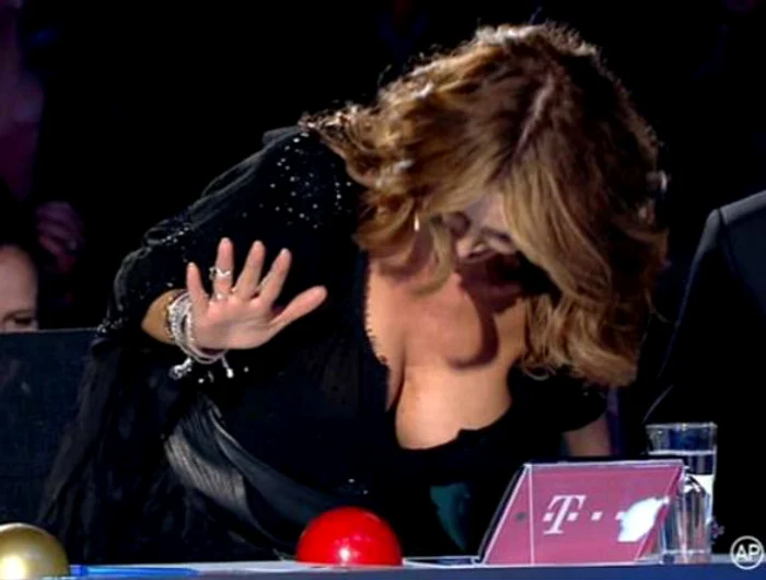 mihaela radulescu cu sanii la vedere jpeg