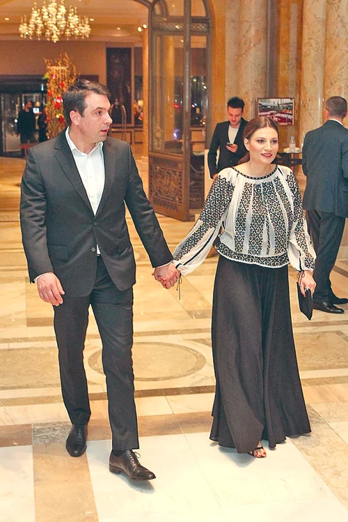 
    Actriţa din „Numai  iubirea” vrea să cumpere  partea de casă a lui  Alexandru Papadopol  