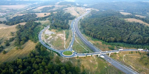 Autostrada cu tuneluri foto daniel Guta (54) JPG