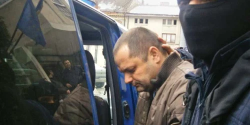 Una dintre persoanele din Strehaia duse ieri la audieri de către procurorii DIICOT