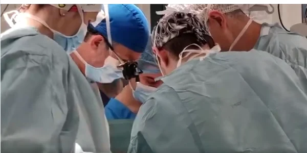 implantare inima FB png