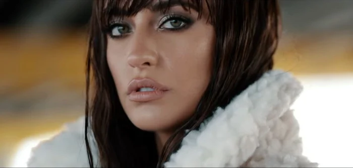 Antonia feat Connect R Adio jpeg