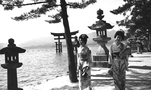 Aventura lui Ioan Timuș în Japonia, condimentată cu povești de dragoste și tradiții jpeg