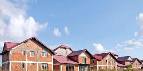 Vilele cu care interlopul Butoane a garantat creditul luat de familia Măgureanu