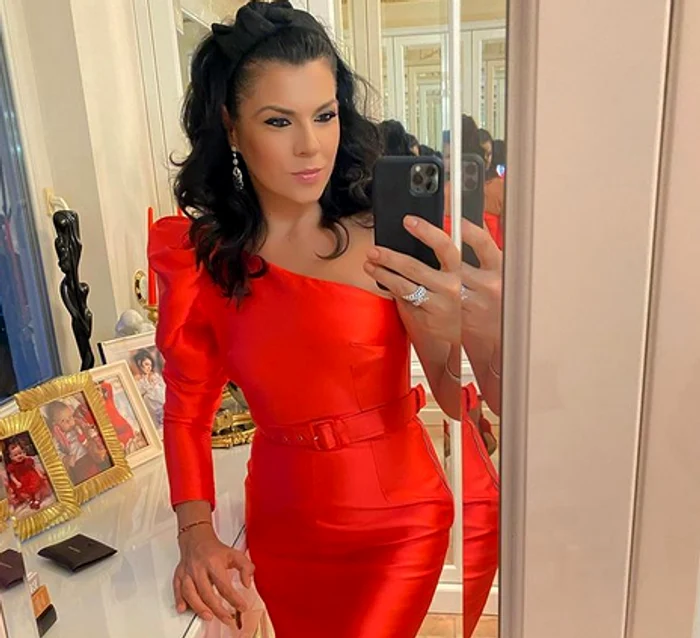 Irina Nicolae arată senzațional la 42 de anifoto: Instagram
