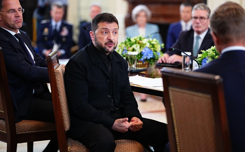 Zelenski cere trupe occidentale în Ucraina, ca garanție de securitate: „Ar trebui să vină cu miile”