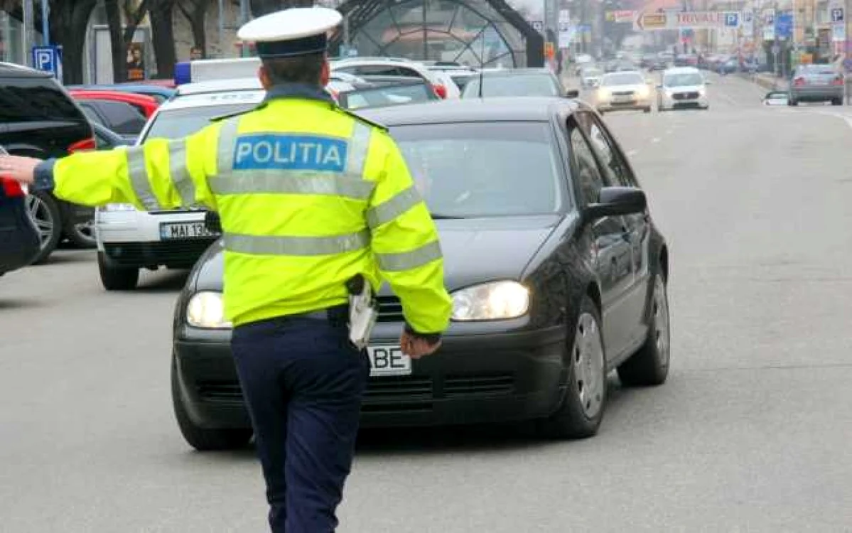 Poliţistul incoruptibil din Râşnov a dat încă un şofer pe mâna Anticorupţiei FOTO Ioan Buciumar