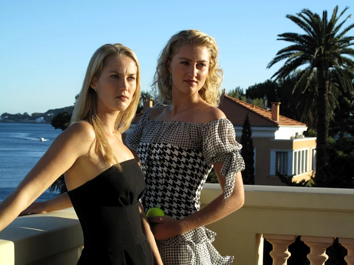 Kristina Mladenovic şi Mathilde Johansson