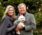 Regina Maxima, Regele Willem Alexander al Olandei și câinele lor, Mambo. FOTO: Casa Regală olandeză