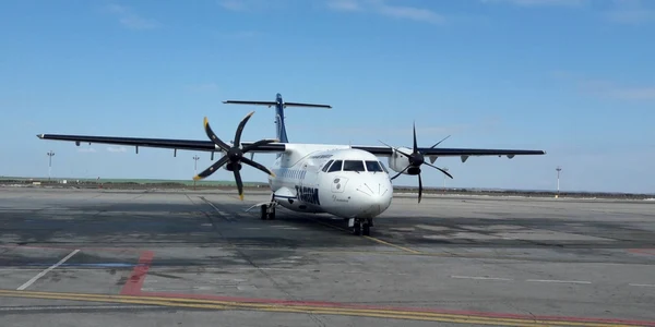 Aeronava companiei Tarom din direcţia Iaşi a aterizat pe Aeroportul Timişoara FOTO Both