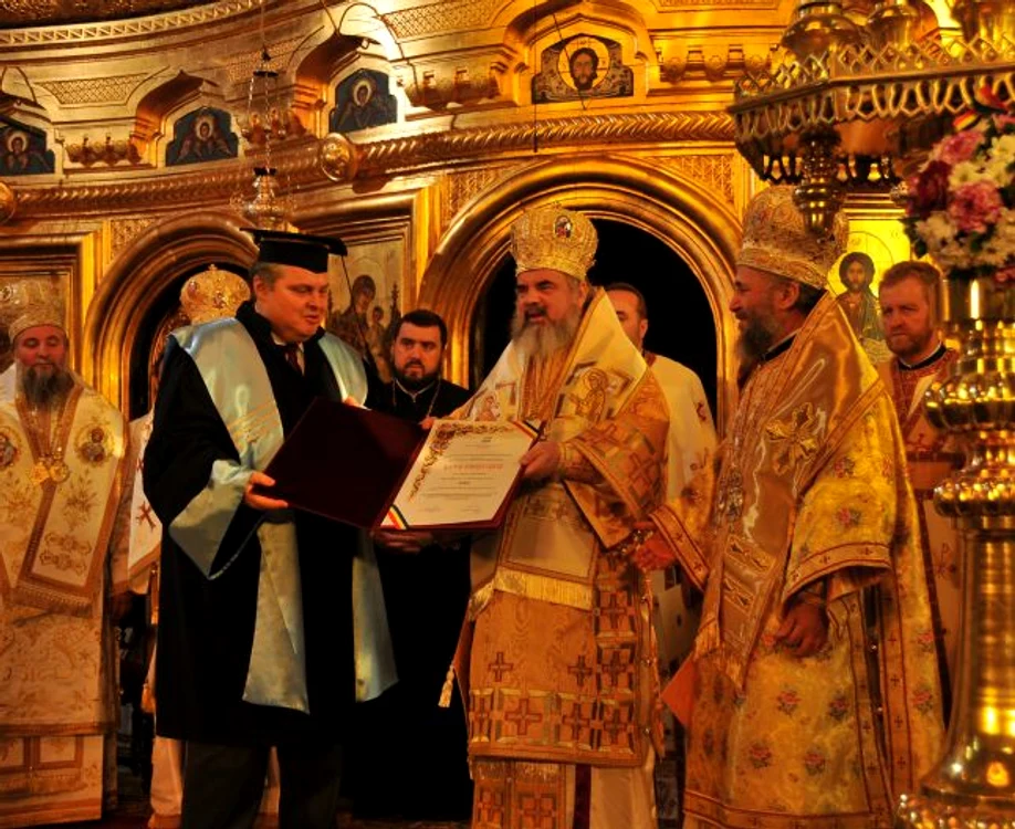 Preafericitul Daniel este al doilea Patriarh care primeşte titlul de doctor Honoris Causa