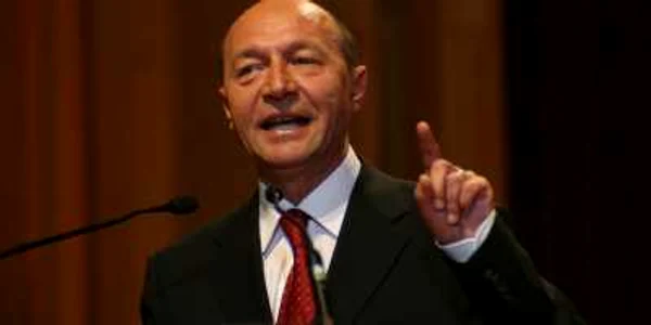 Băsescu spune că disponibilizările din MAI vor continua