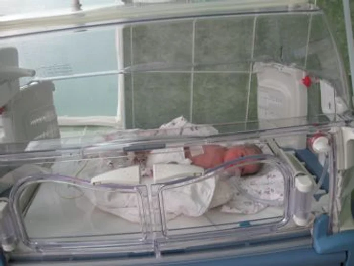 Botoşani: Bebeluşii lăsaţi fără hrană