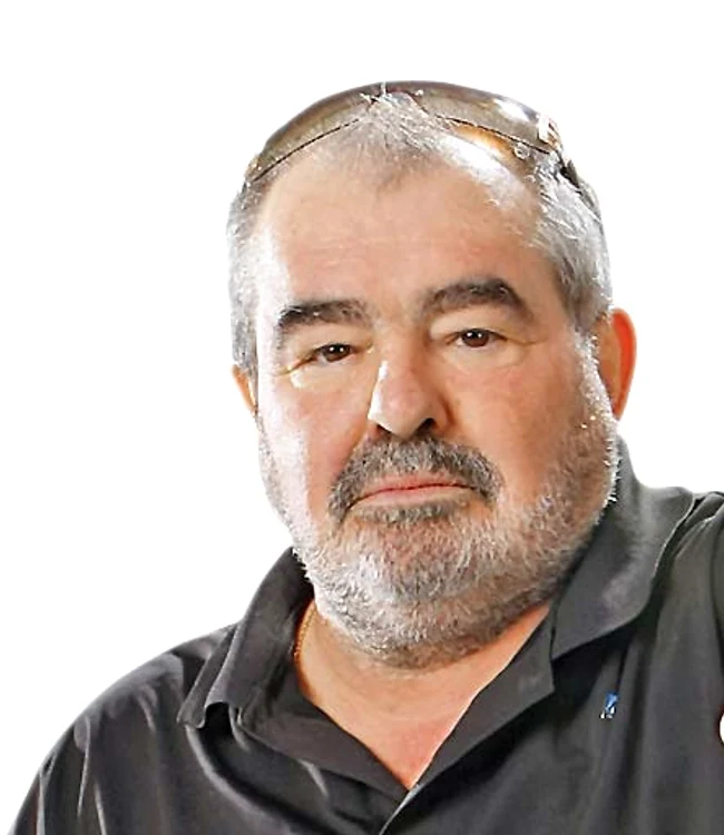 
    George Stanca  