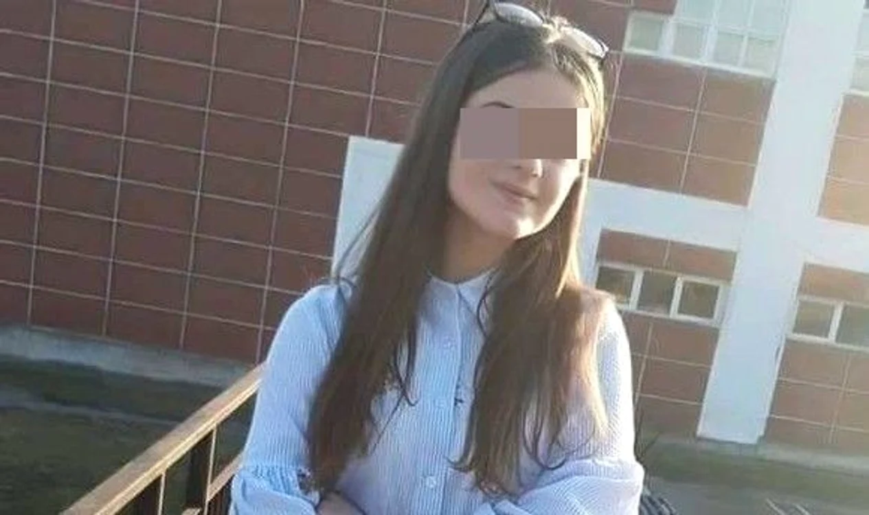 
    Poliţistul care ar fi trebuit să o ajute i-a spus Alexandrei că ţine linia ocupată Foto:Arhivă personală  