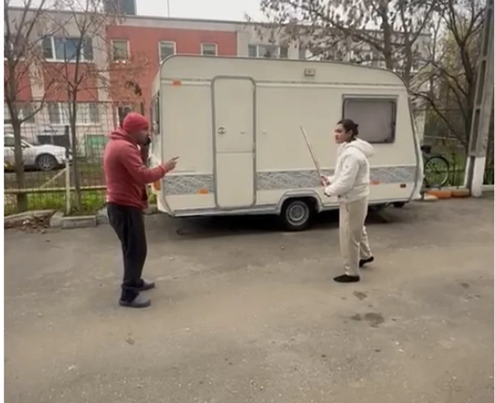 Oameni terorizați de o fată dintr-un centru de plasament din Bârlad. „I-a spus sotiei că în seara asta o s-o omoare”