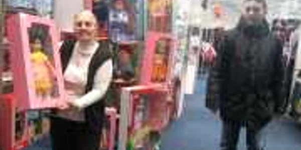 Maria Ardelean şi păpuşa Patricia