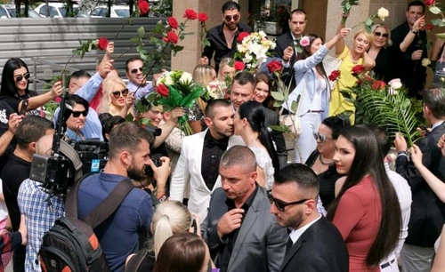 Brigitte Năstase şi Florin Pastramă s-au cununat civil la Primăria Voluntarifoto: captură video Pro Tv