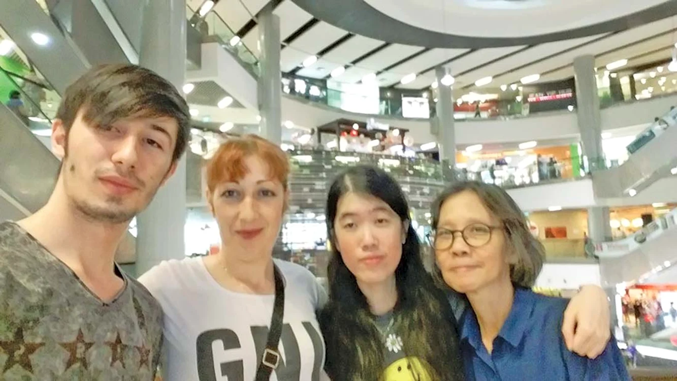 Idila dintre Cheryl Yap Lay Leng şi românul Alex Donea continuă pe alt continent