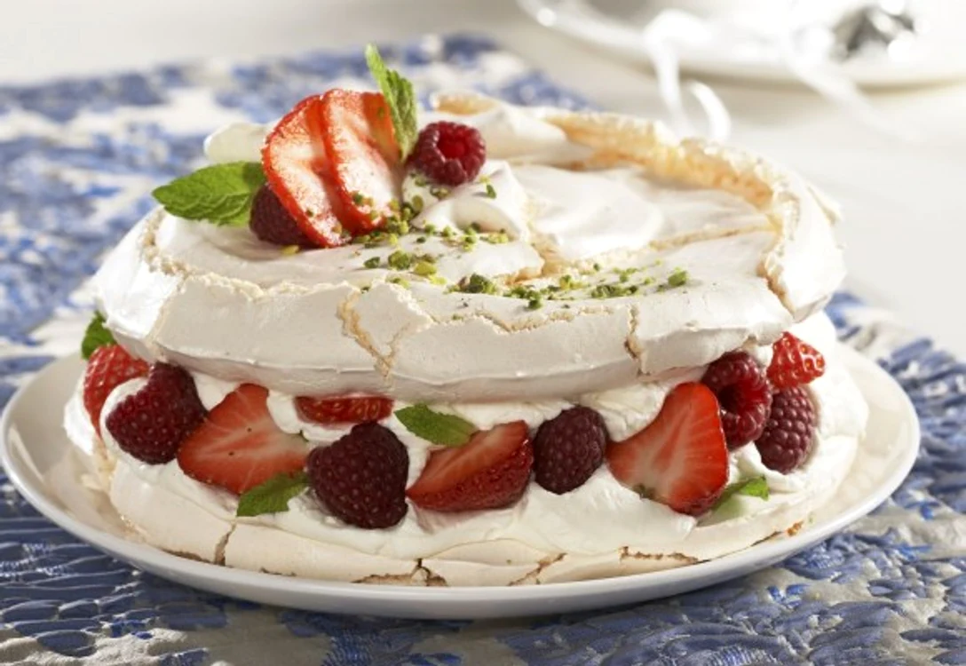 
    Incearca si tu reteta de tort Pavlova.clickpoftabuna.ro  