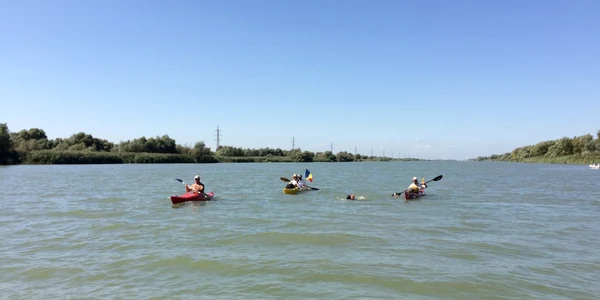 Iancu Avram la Sulina în Delta Dunării - primul om din lume care a parcurs înot Dunărea fără costum de neopren Foto Sînziana Ionescu