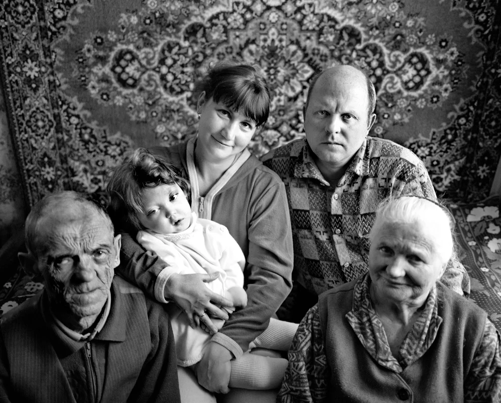 Dezastrul de la Cernobîl: mărturii despre supraviețuitori radioactivi, case abandonate și sicrie de zinc. „Cu mănuși, aparate de respirat, combinezoane de camuflaj, apăream ca niște diavoli“