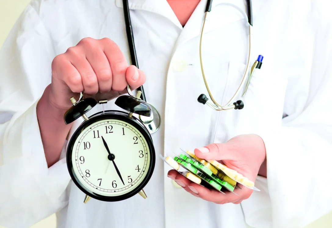 Cât contează ora la care luăm medicamentele