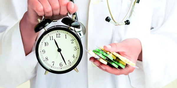Cât contează ora la care luăm medicamentele